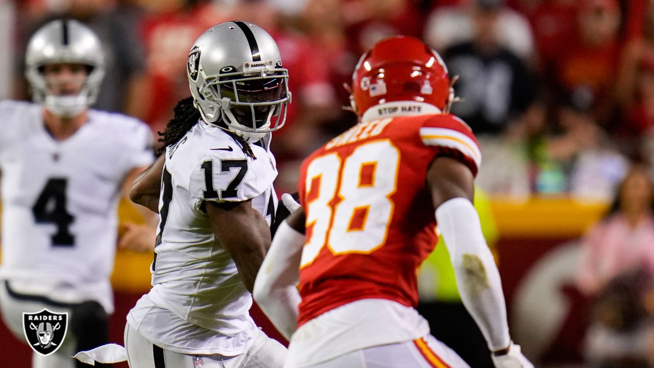 Las Vegas Raiders line backer Denzel Perryman (52) after playing the Kansas  City Chiefs during an NFL Professional Football Game Sunday, Nov. 14, 2021,  in Las Vegas. (AP Photo/John McCoy Stock Photo - Alamy