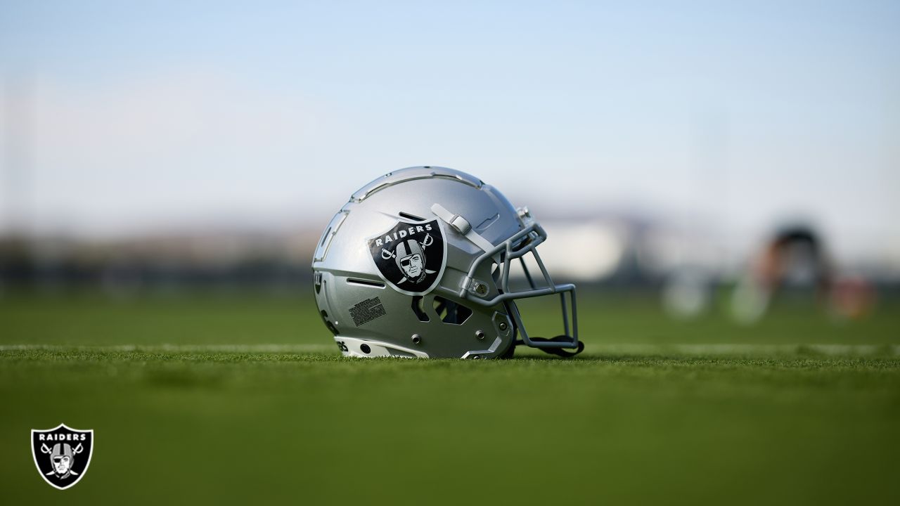 Raiders News: Hunter Renfrow misses practice with hip injury