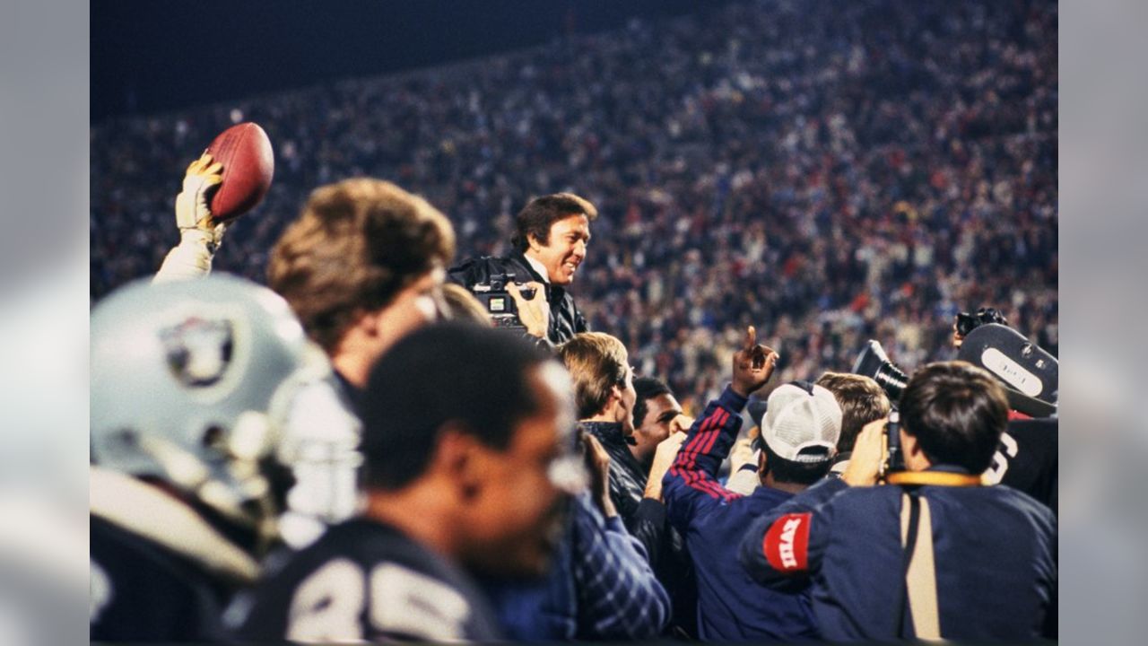 Superbowl XVIII: Los Angeles Raiders trounce Washington Redskins - Sports  Illustrated Vault