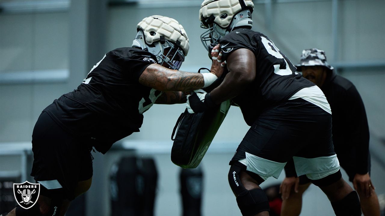 Raiders Derek Carr, Andrew Billings & More 