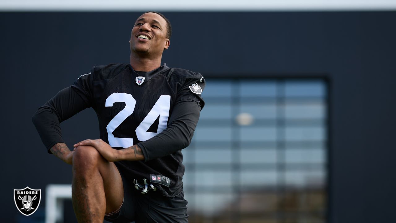 Las Vegas Raiders' Hunter Renfrow catches a pass during a practice at NFL  football training camp Friday, Aug. 4, 2023, in Henderson, Nev. (AP  Photo/John Locher Stock Photo - Alamy