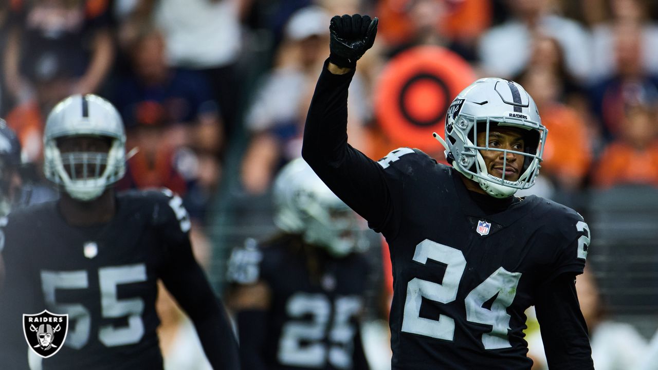 Las Vegas Raiders strong safety Johnathan Abram (24) warms up