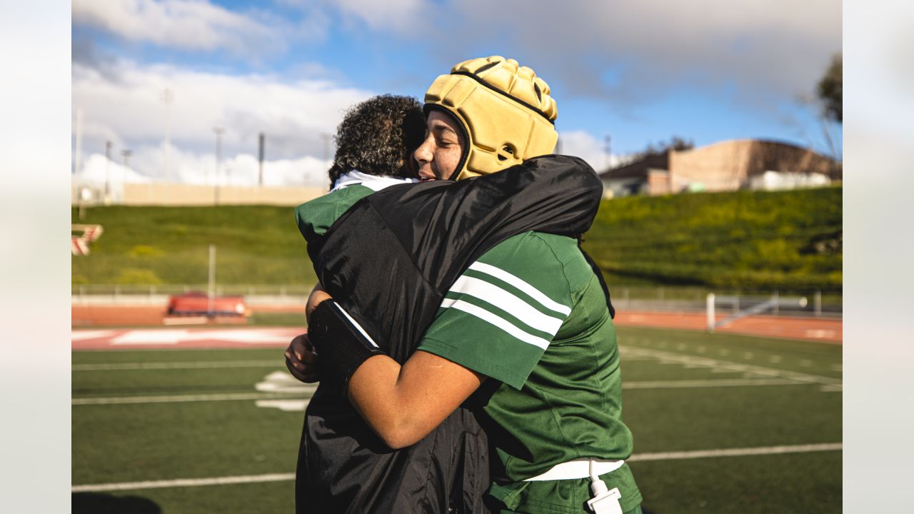 Los Angeles Chargers and Los Angeles Rams launch local high school girls' flag  football league - High School Football America