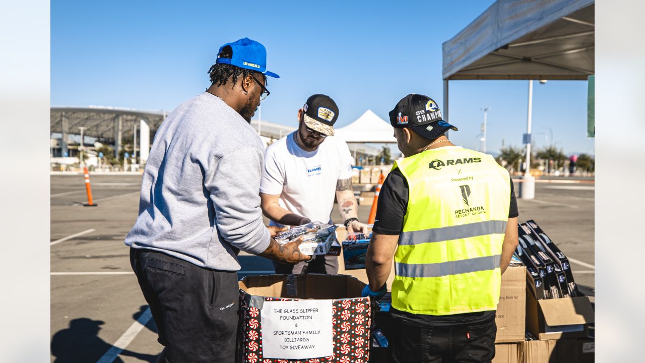 LA Rams, Pechanga Resort Donates 25K Meals In Holiday Touchdown