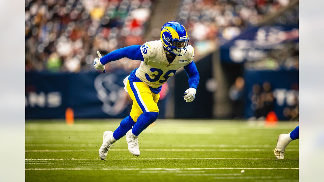 MLB Bobby Wagner runs out of the tunnel during introductions before taking  on the 49ers for the NFC Championship.