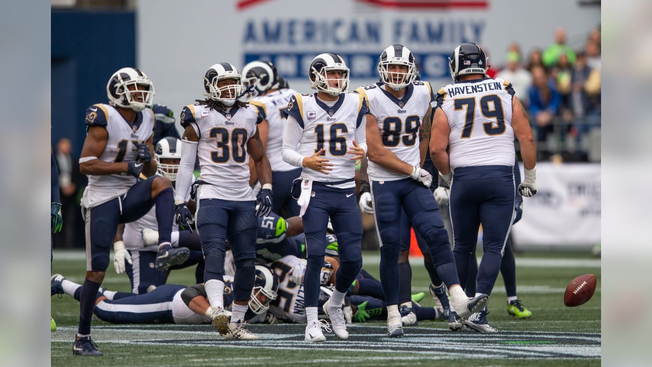 Rams beat Seahawks 33-31 at CenturyLink Field