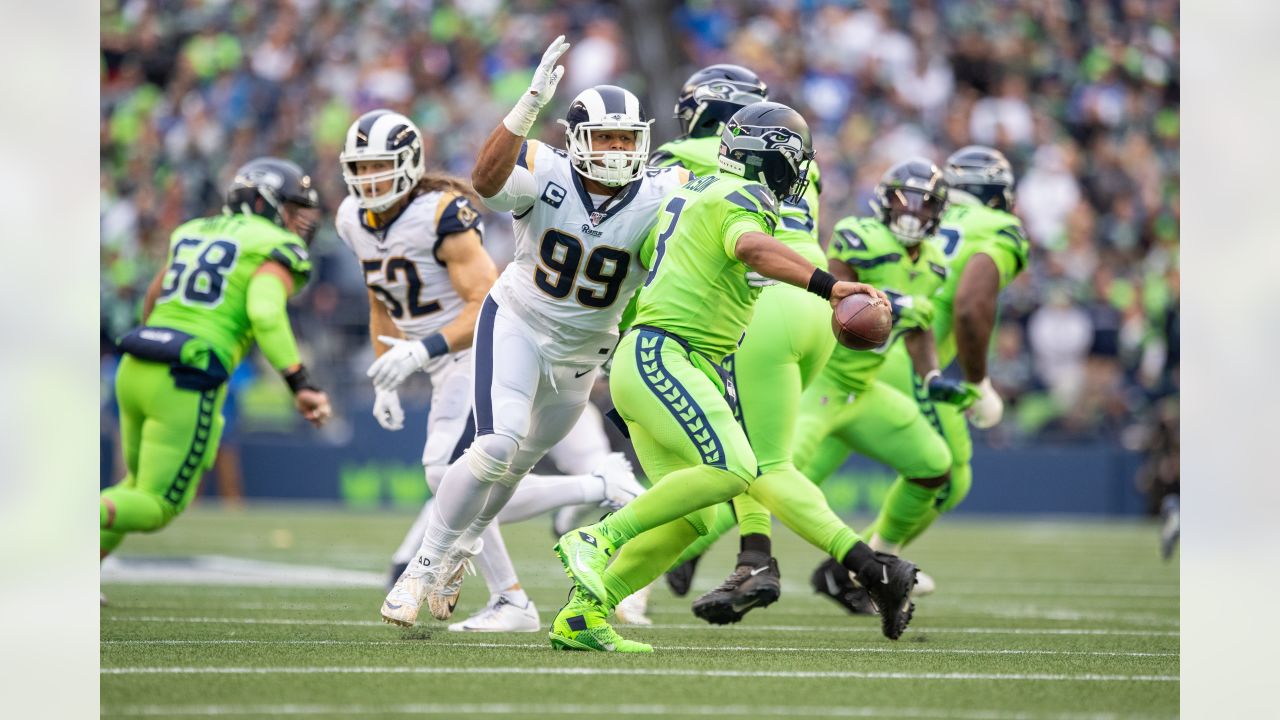 Los Angeles, CA. 17th Nov, 2019. Los Angeles Rams defensive tackle Aaron  Donald (99) and Los Angeles Rams defensive end Dante Fowler (56) during the  NFL game between Chicago Bears vs Los