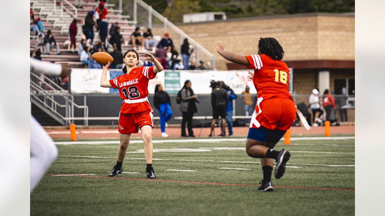 LA Rams team up with local flag footballers for a Hermosa Beach tournament  – Daily Breeze