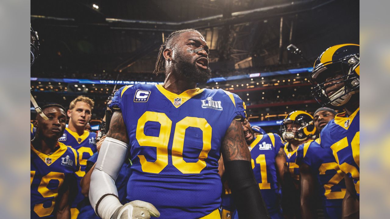 Los Angeles, CA, USA. 12th Jan, 2019. Los Angeles Rams running back C.J.  Anderson (35) breaking away from Dallas Cowboys cornerback Chidobe Awuzie  (24)during the NFL Divisional Playoffs game between Dallas Cowboys