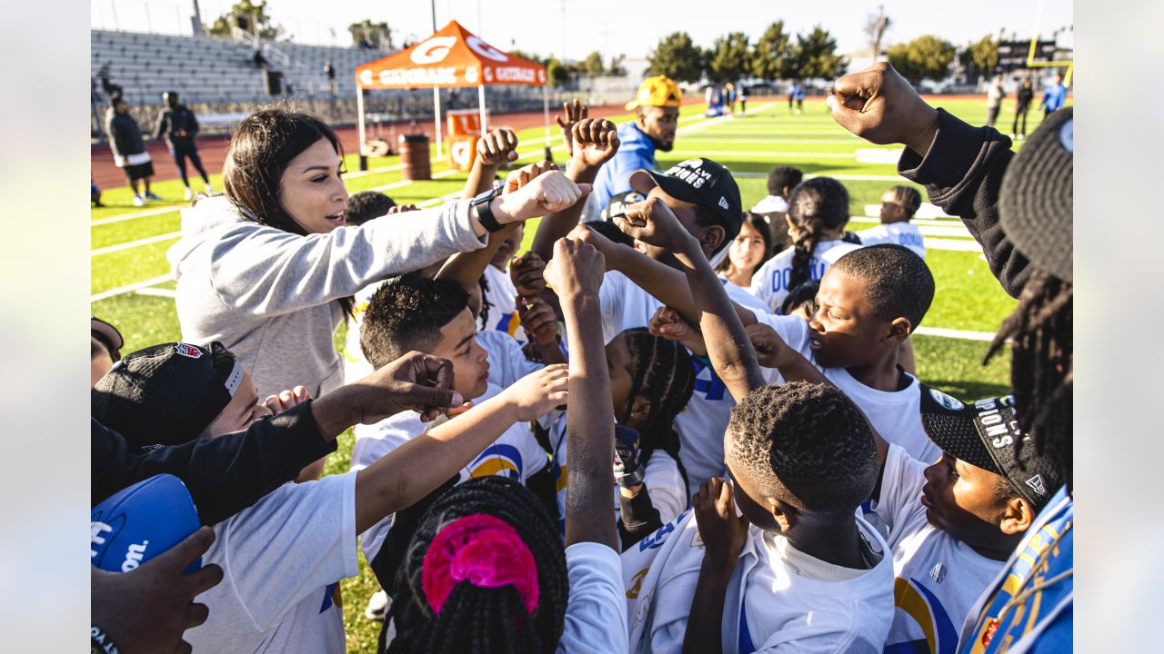 Rams Video: Aaron Donald Coaching At 2/10ths Top 150 Youth Camp