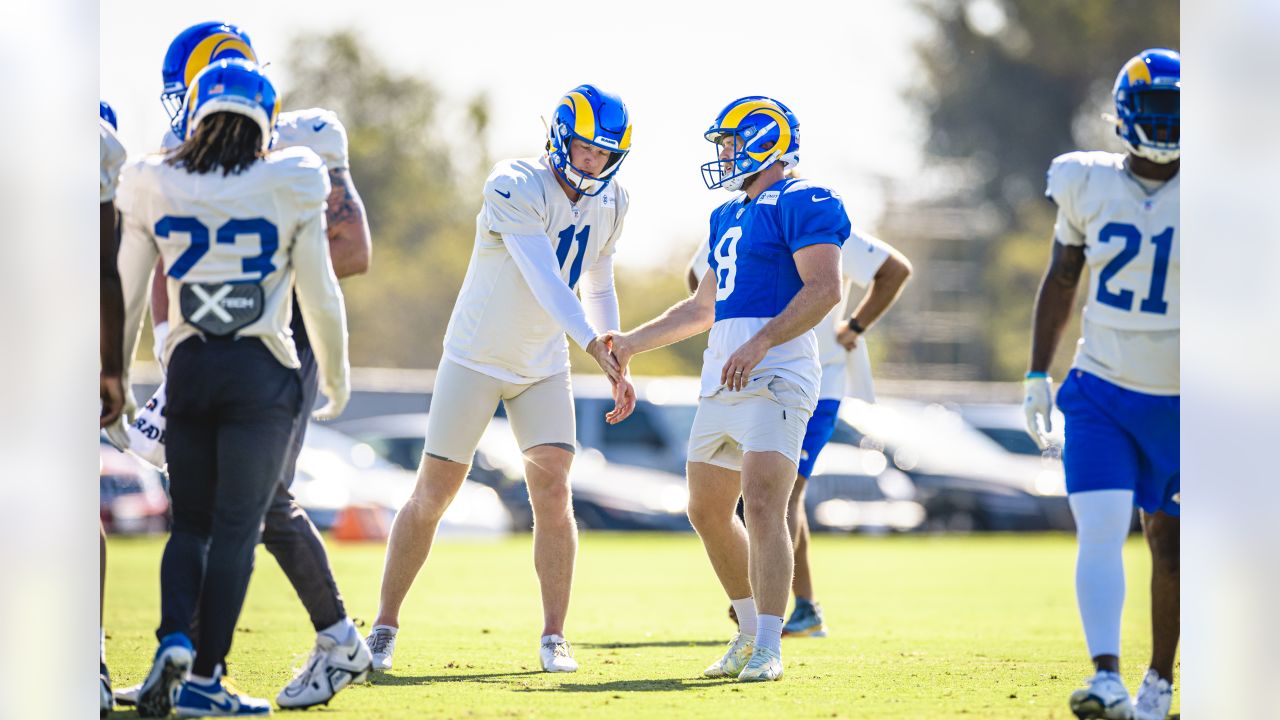 It's a beautiful day for football! Horns up Ramily! Let's go RAMS 2-0 :  r/LosAngelesRams