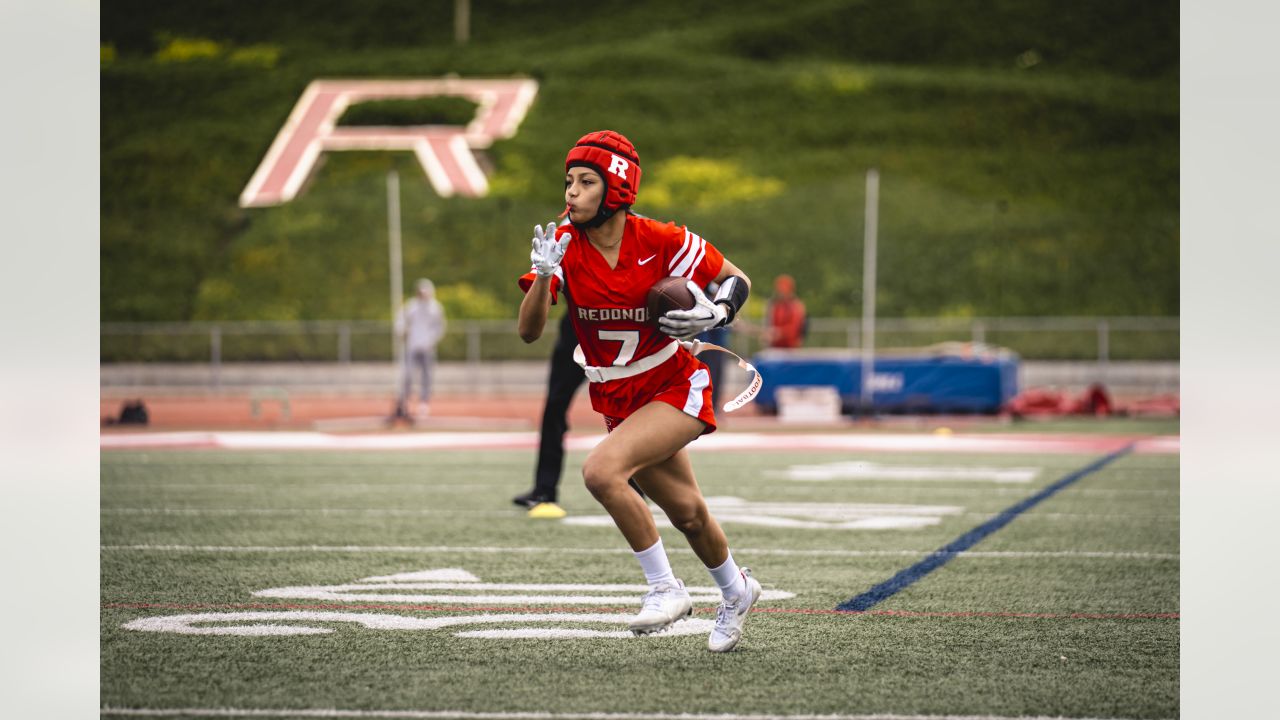 Los Angeles Chargers and Los Angeles Rams launch local high school girls' flag  football league - High School Football America