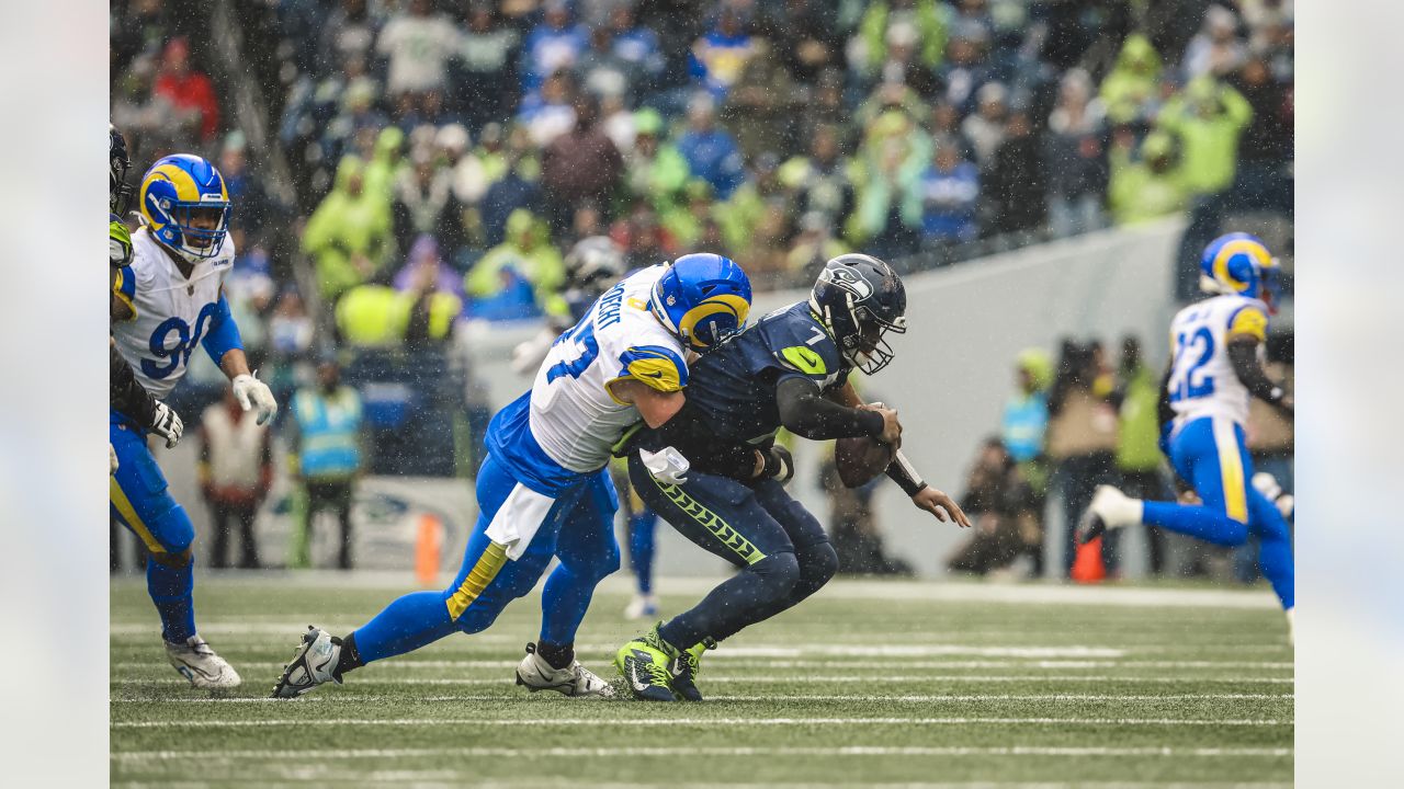 Seahawks win dramatic 19-16 overtime game over Rams, clinch playoff berth -  Field Gulls