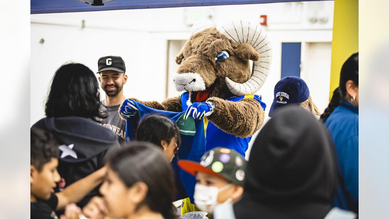 Los Angeles Rams and PacSun Team Up to Reward Students with