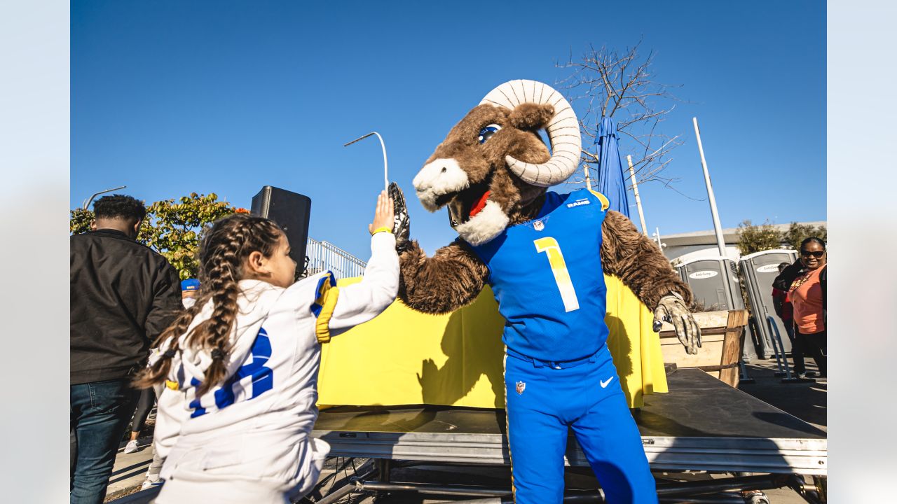 Los Angeles Rams Community Event Recap  Rams Legend Andrew Whitworth, COO  Kevin Demoff, Rams organization & fans take part in WalkUnitedLA 2022