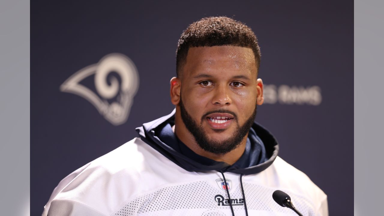 Examining the idea that Aaron Donald could end his career playing