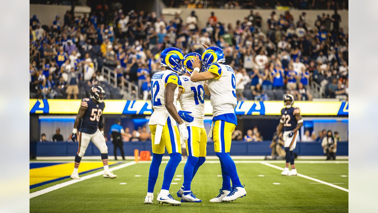 Linebacker (58) Justin Hollins of the Los Angeles Rams against the