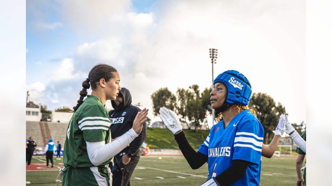 Los Angeles Chargers and Los Angeles Rams launch local high school girls'  flag football league - High School Football America