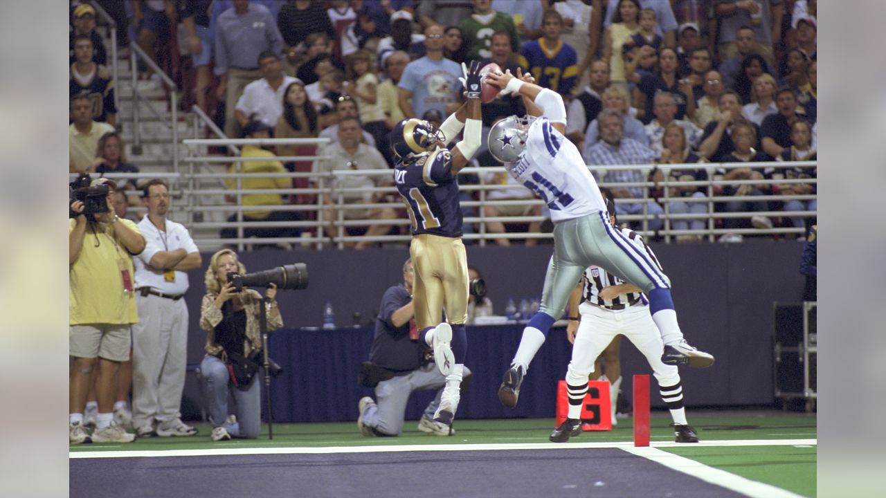 Los Angeles Rams - #TBT to Eric Dickerson setting the single-game rushing  record in a playoff game with 248 yards against the Cowboys! #LAvsDAL