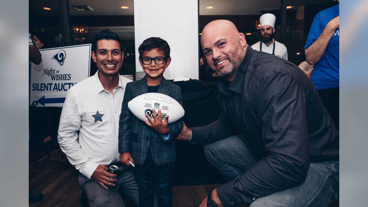 Andrew Whitworth Named Week 10 NFLPA Community MVP