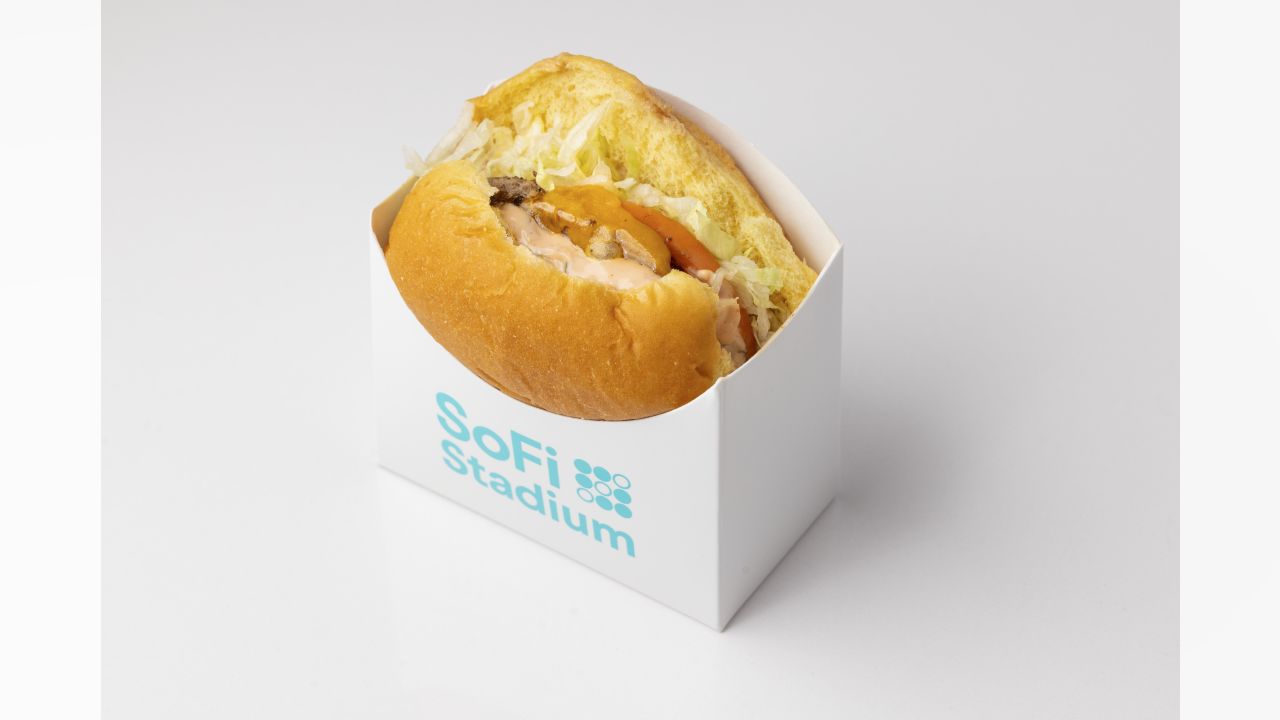 New food at Los Angeles Rams' SoFi Stadium: Mobile ordering & autonomous  grab-and-go-stores