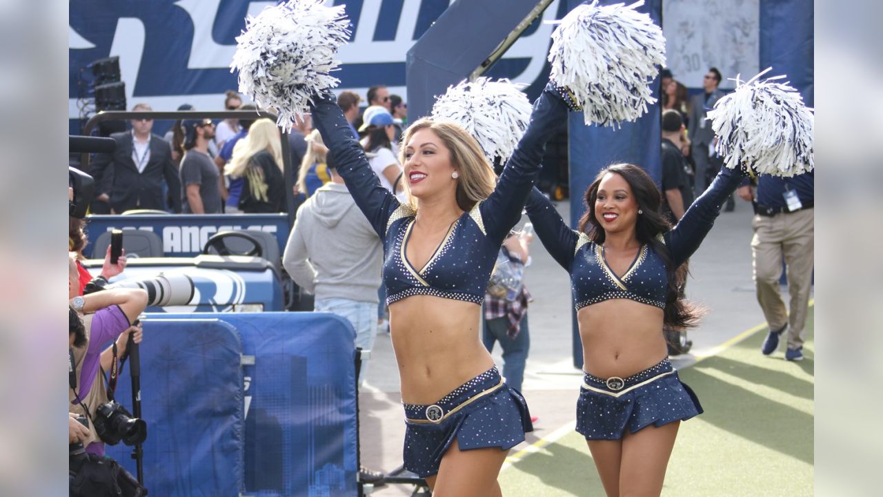 DVIDS - Images - Meet and Greet with LA Rams' cheerleaders [Image 9 of 10]