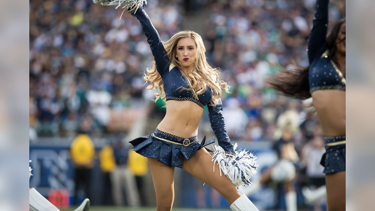 Here's how to be a Los Angeles Rams cheerleader – Daily Breeze