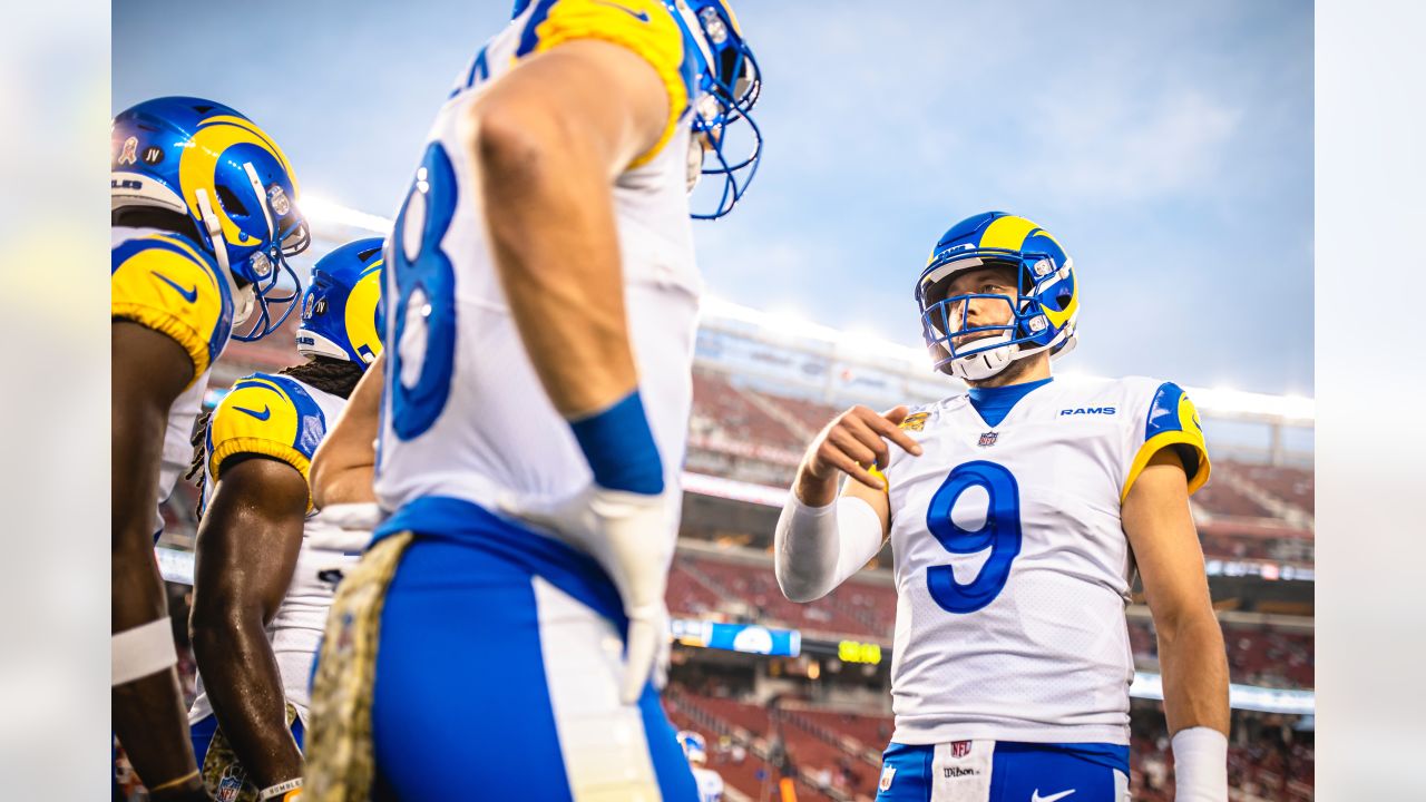 Matthew Stafford Los Angeles Rams Unsigned Looking to Pass Vertical Photograph