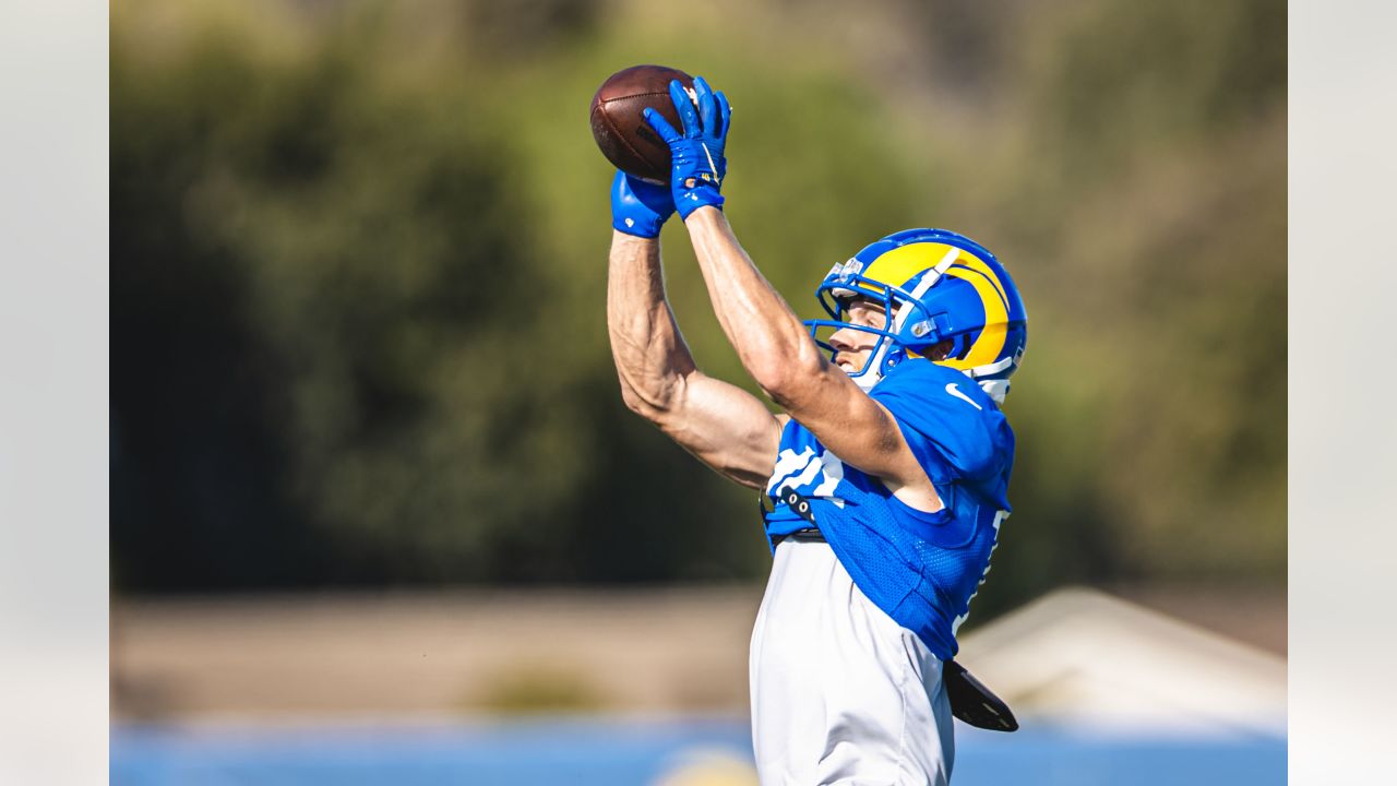 It's a beautiful day for football! Horns up Ramily! Let's go RAMS 2-0 :  r/LosAngelesRams