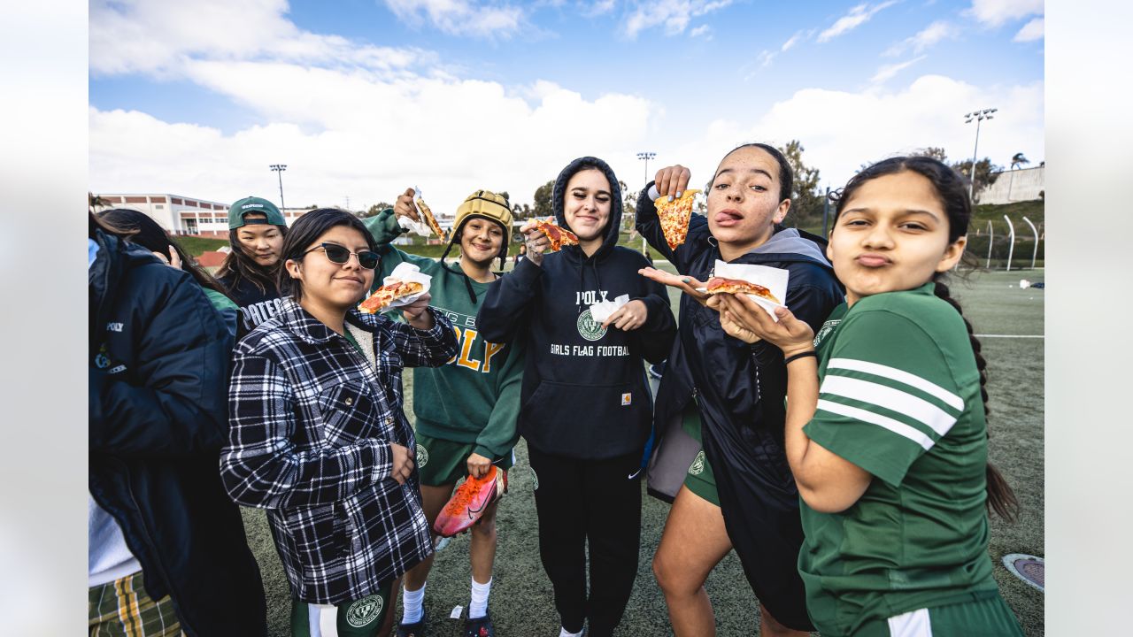 Chargers & LA Bowl Host Girls' Flag Football Event at SoFi Stadium