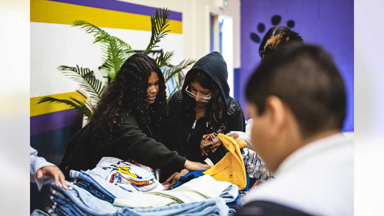 Los Angeles Rams Community  Rams & PacSun reward students for school  attendance through 'Geared for Greatness' initiative