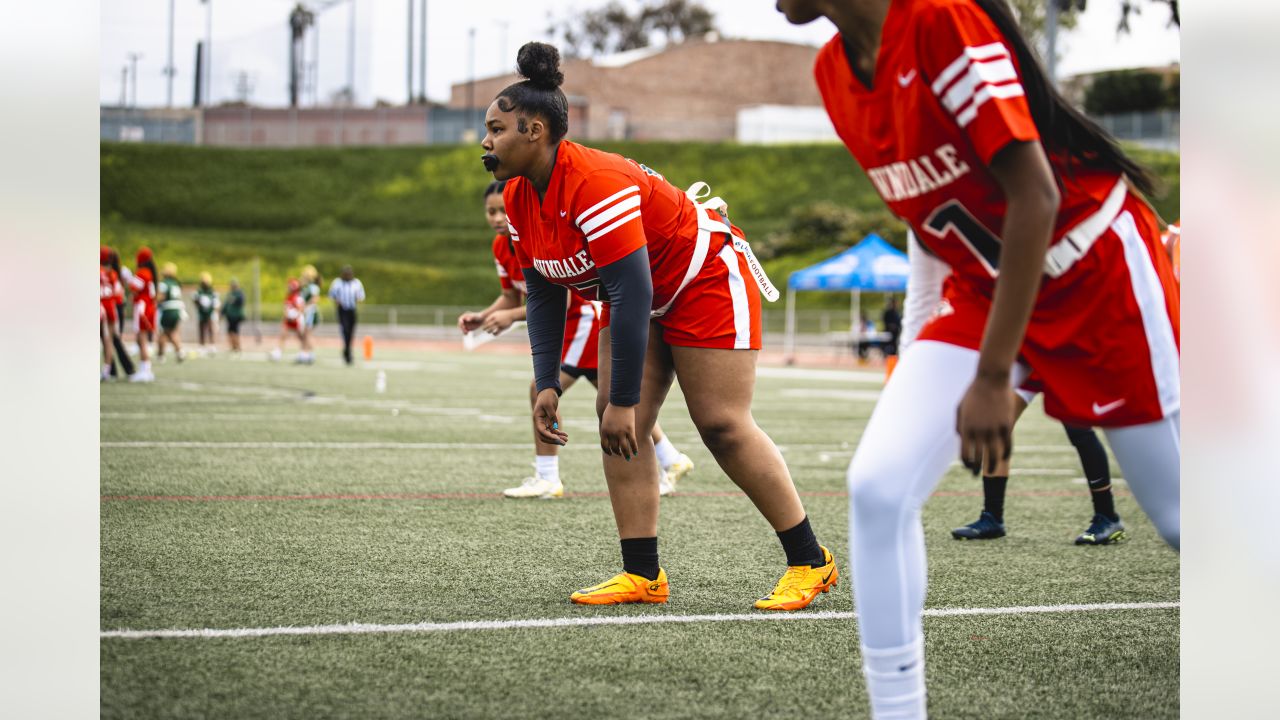 Los Angeles Chargers and Los Angeles Rams launch local high school girls'  flag football league - High School Football America