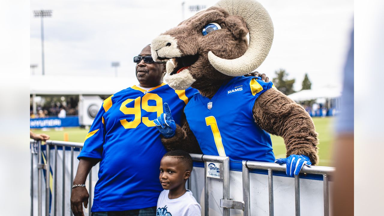 UCS alum follows his dreams to join Los Angeles Rams Cheer Team, wins Super  Bowl his rookie season - Utica Alternative Learning Center