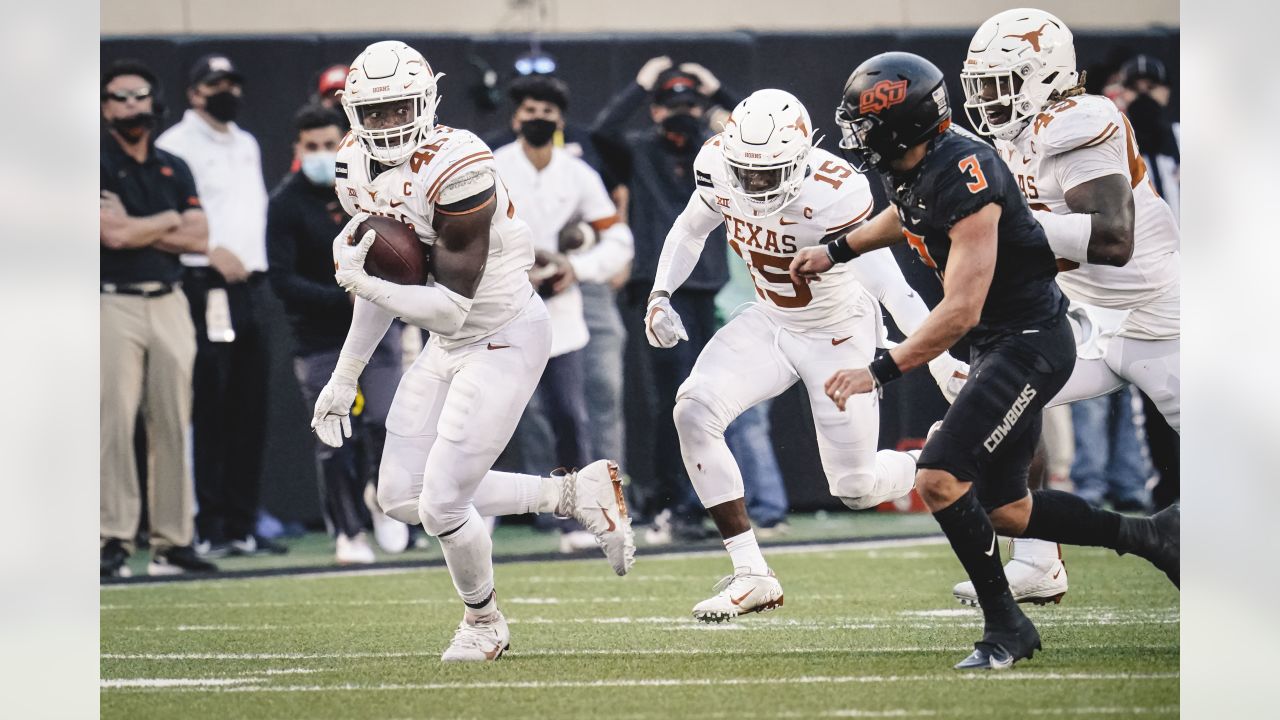 Bears DT Khyiris Tonga Recovers Fumble During Win Over Giants