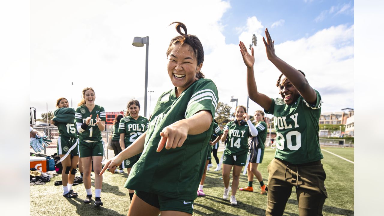 Los Angeles Chargers and Los Angeles Rams launch local high school girls' flag  football league - High School Football America