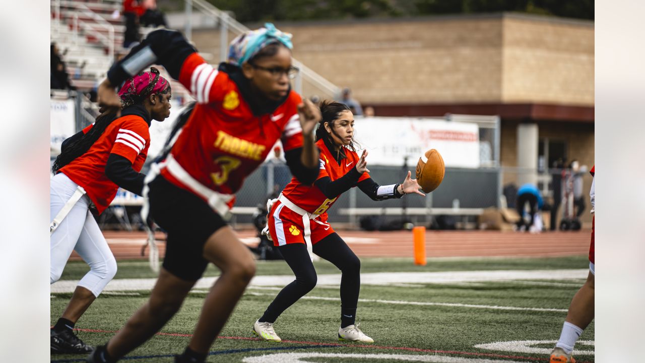 Los Angeles Chargers and Los Angeles Rams launch local high school girls'  flag football league - High School Football America