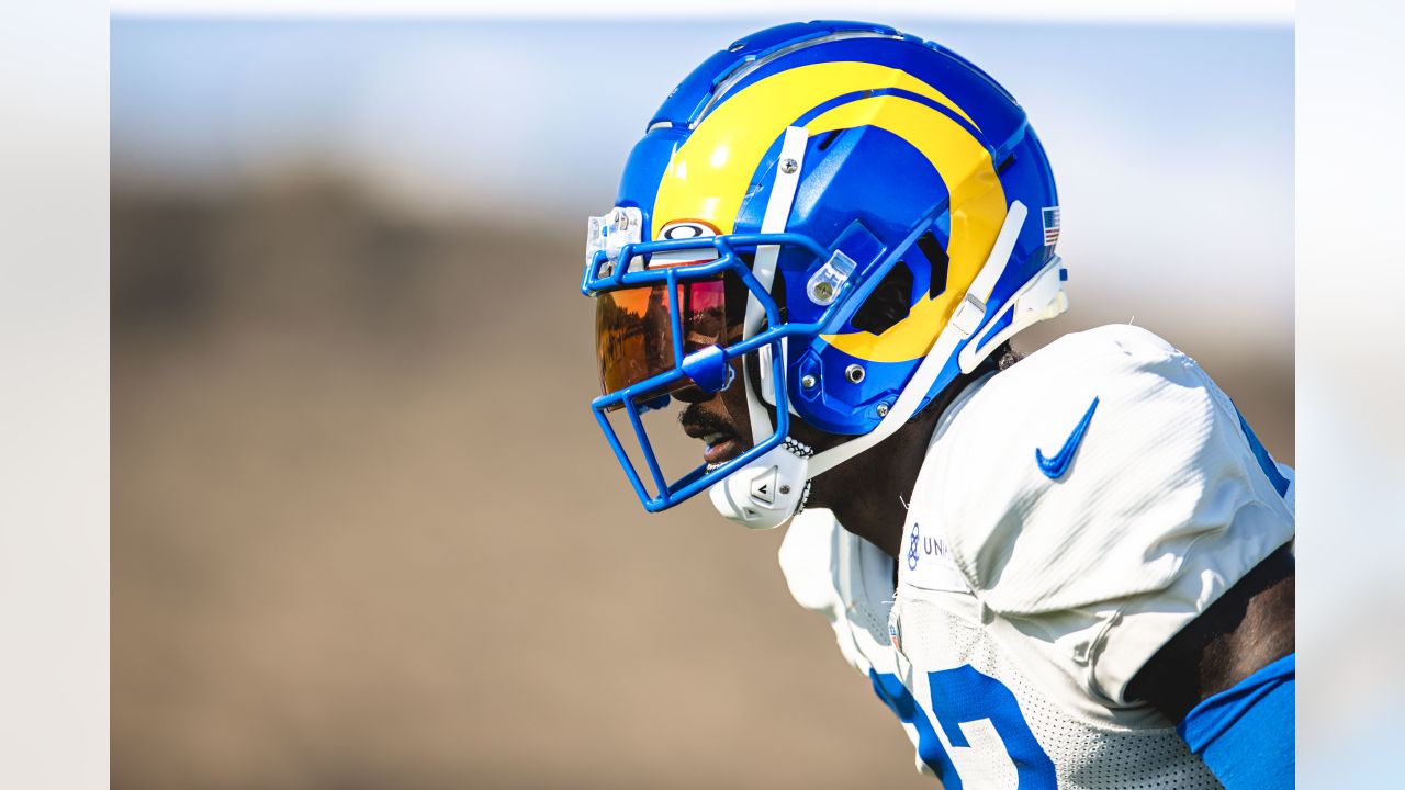 Los Angeles Rams helmet sits on the field during warmups prior to an NFL  football game, Sunday, Nov. 28, 2021, in Green Bay, Wis. (AP Photo/Kamil  Krzaczynski Stock Photo - Alamy