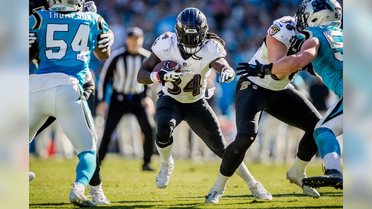 Charlotte, North Carolina, USA. 28th Oct, 2018. Baltimore Ravens  quarterback Joe Flacco (5) during the NFL football game between the  Baltimore Ravens and the Carolina Panthers on Sunday October 28, 2018 in