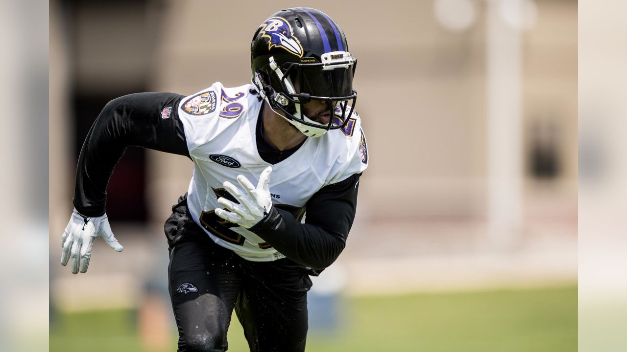 Ray Lewis, Lamar Jackson Honor George Floyd in Ravens Jersey - Sports  Illustrated Baltimore Ravens News, Analysis and More