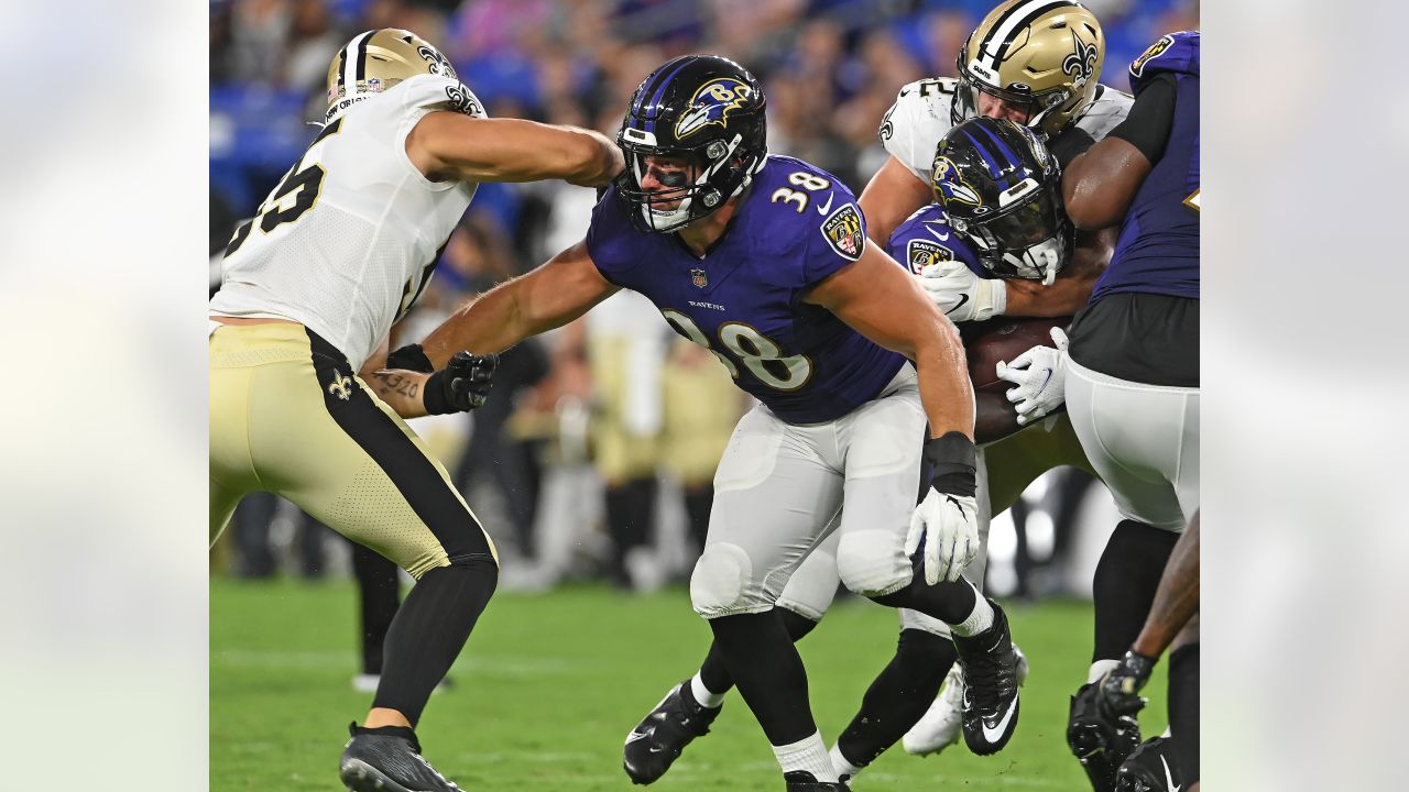 Baltimore, United States. 23rd Oct, 2022. Baltimore Ravens running back Gus  Edwards (35) blocks Cleveland Browns safety John Johnson III (43) and earns  a first down during the first half at M&T