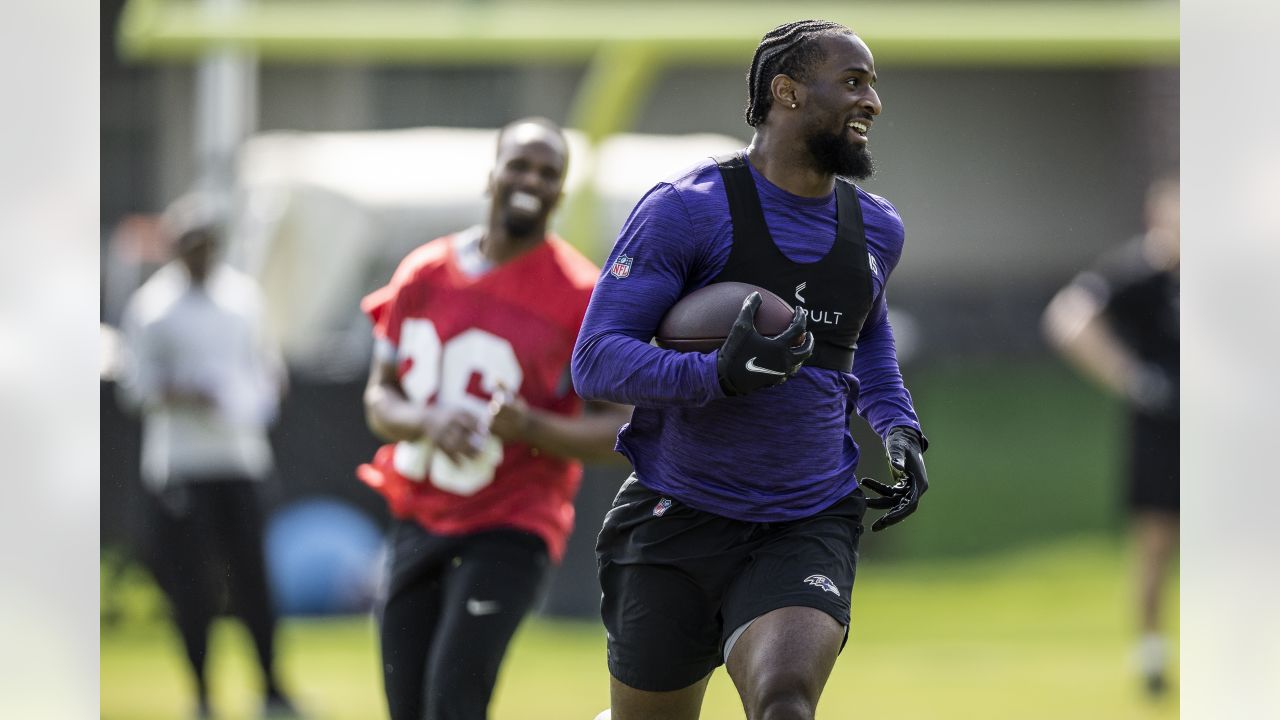 Terrell Suggs Blocks Current Ravens' Linebacker From Wearing His #55 Jersey  - Steelers Depot