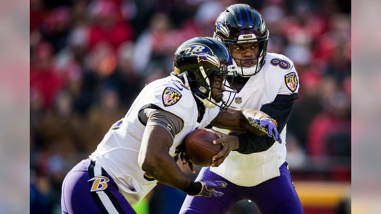 Ravens rally behind QB Lamar Jackson, force late fumble to finally beat  Chiefs, 36-35