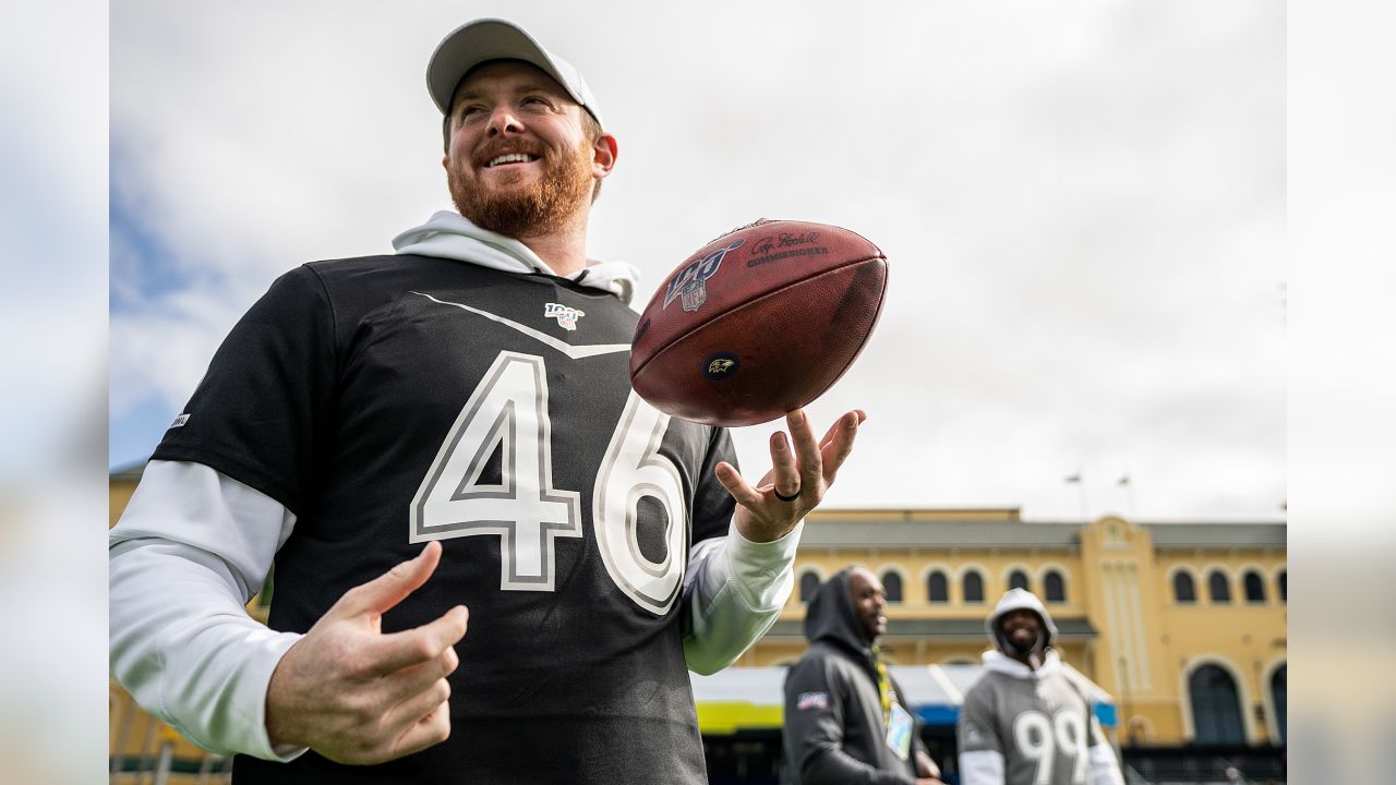 Baltimore Ravens long snapper Morgan Cox (46) waits to take the