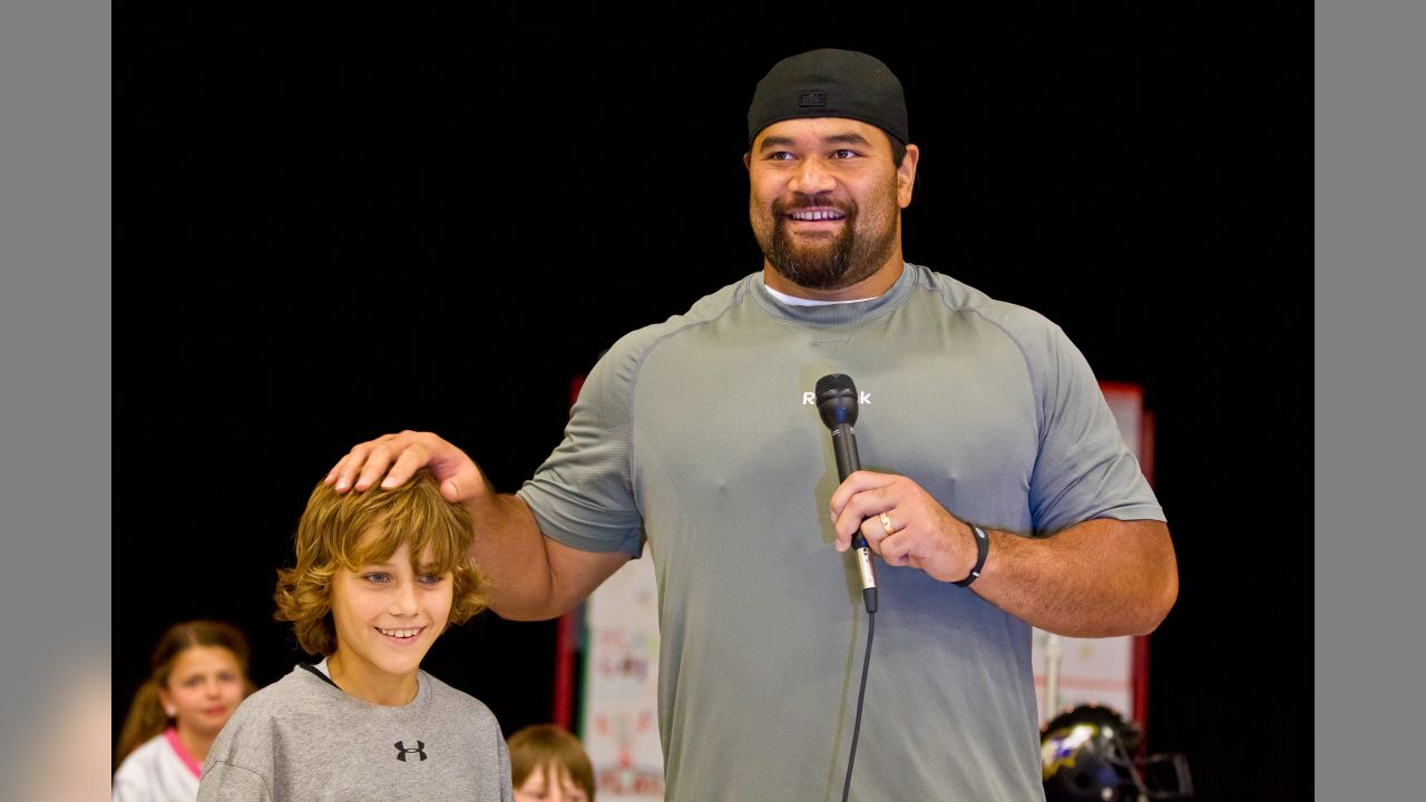 Yes Haloti Ngata, when you broke Ben Roethlisberger's nose was special -  Behind the Steel Curtain