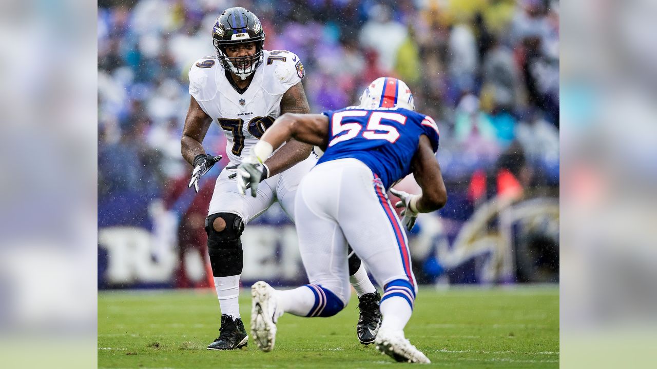 Ravens' defense delivers opening statement in 47-3 rout of Bills