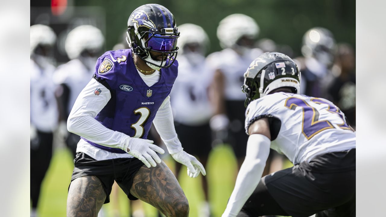 Odell Beckham Jr.'s Son in Ravens Gear After Dad Signs with Team: Photo