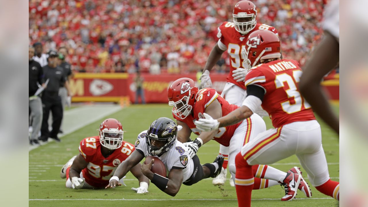 Baltimore Ravens 28-33 Kansas City Chiefs: Patrick Mahomes throws