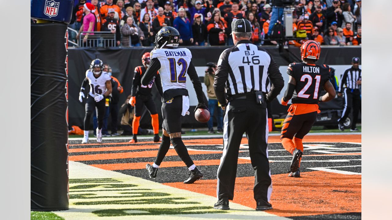 12,743 Cincinnati Bengals V Baltimore Ravens Photos & High Res