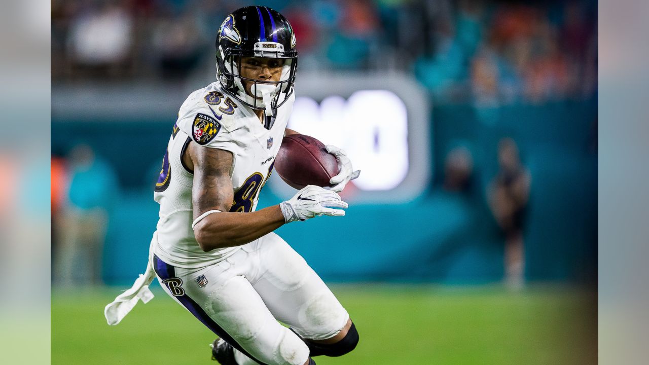 Baltimore Ravens defensive back DeShon Elliott (32) during an NFL football  game against the Las Vegas Raiders, Monday, Sept. 13, 2021, in Las Vegas.  (AP Photo/Rick Scuteri Stock Photo - Alamy