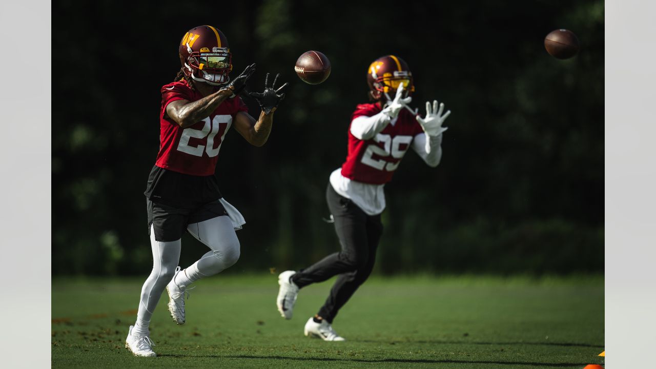 Washington Commanders rookie Jahan Dotson making strong impression in first  training camp